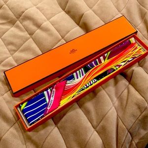 Super limited Hermes fringed twilly